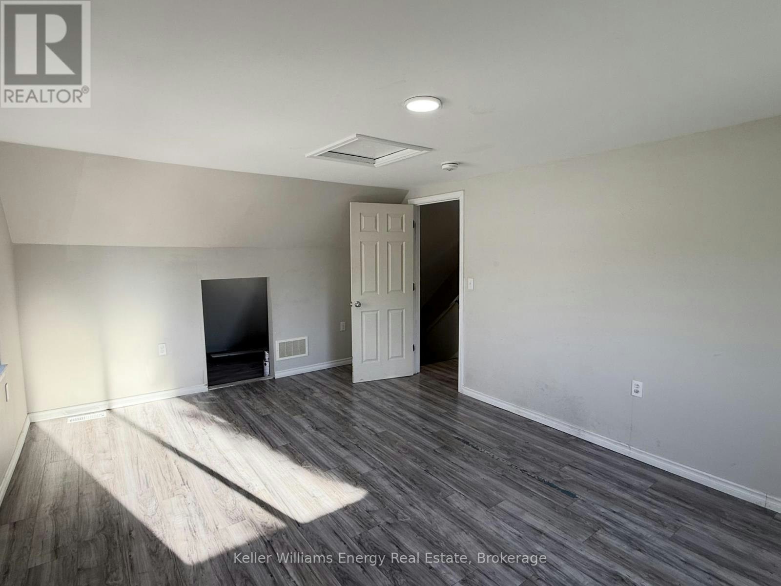 MAIN-273 Wilson Road S, Oshawa, ON, L1H 6C4 - 10
