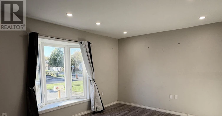 MAIN-273 Wilson Road S, Oshawa, ON, L1H 6C4 - 3