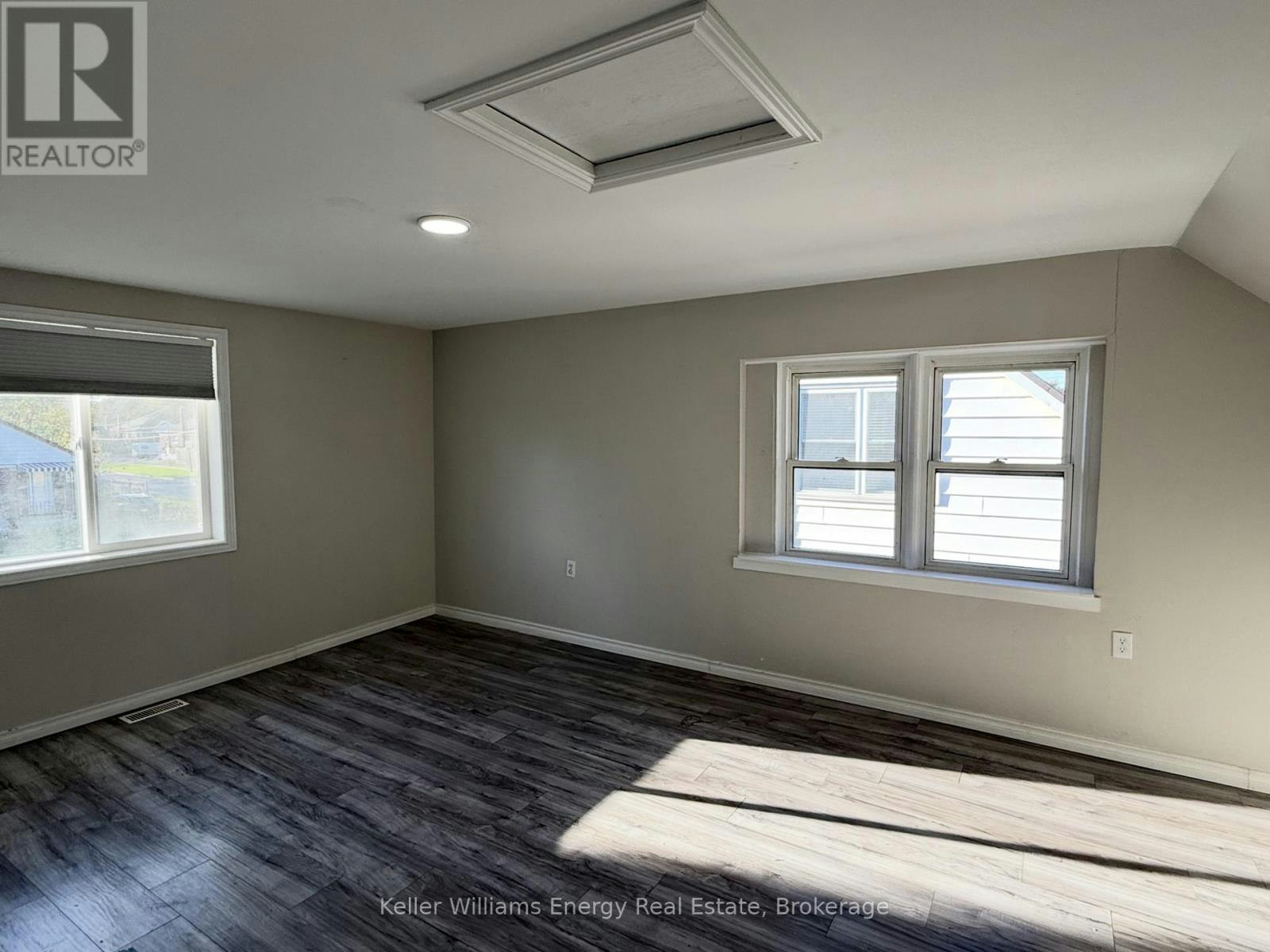 MAIN-273 Wilson Road S, Oshawa, ON, L1H 6C4 - 9