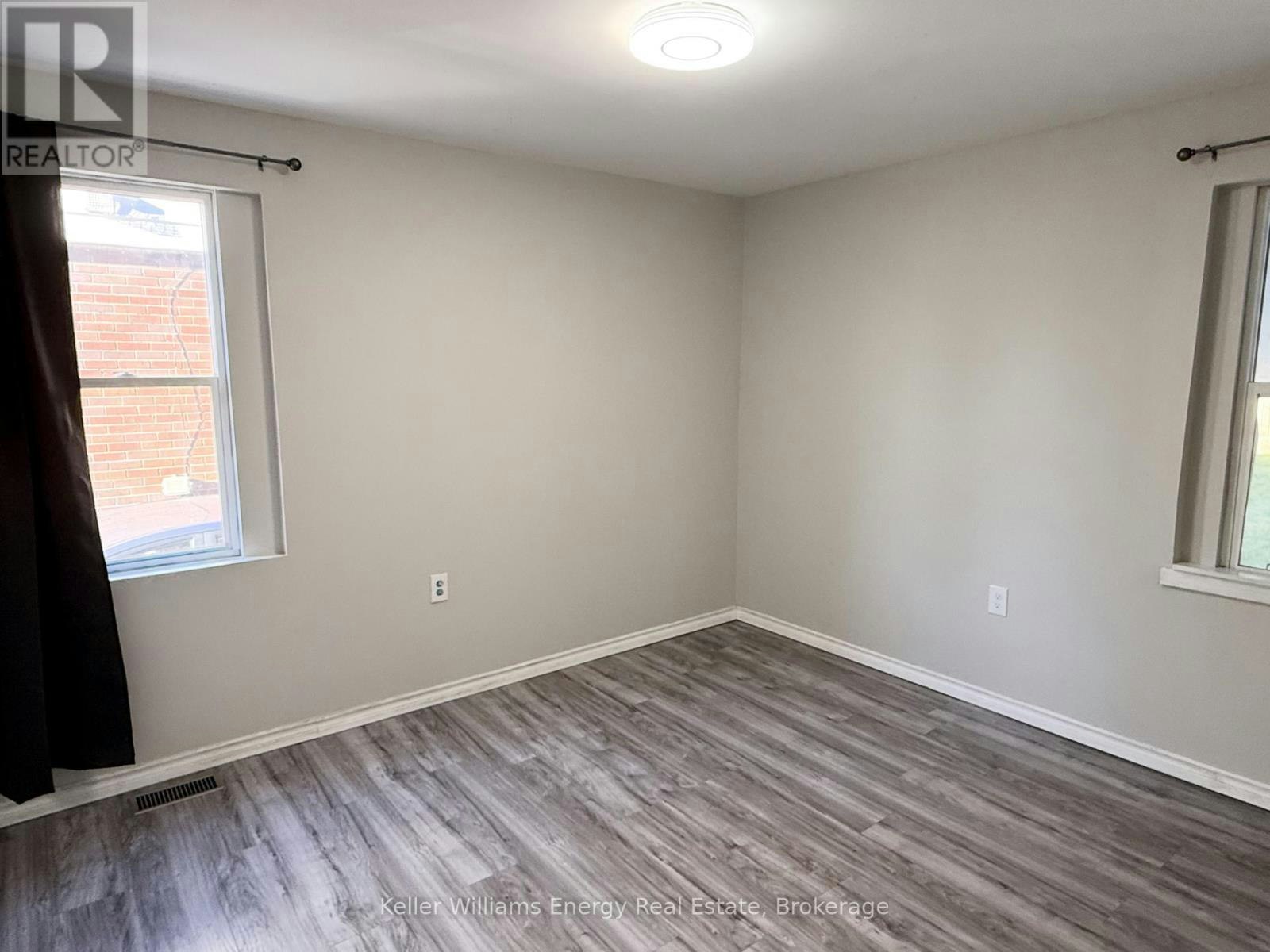 MAIN-273 Wilson Road S, Oshawa, ON, L1H 6C4 - 7