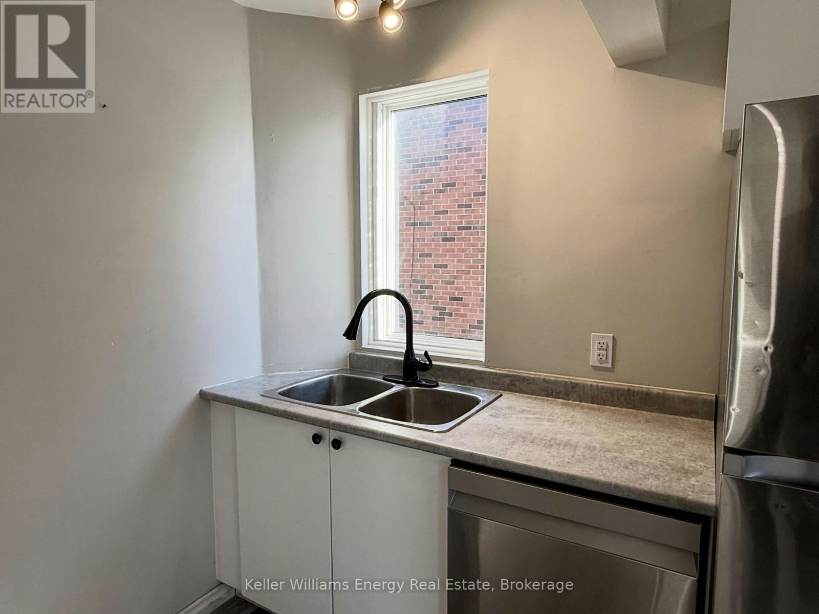 MAIN-273 Wilson Road S, Oshawa, ON, L1H 6C4 - 6