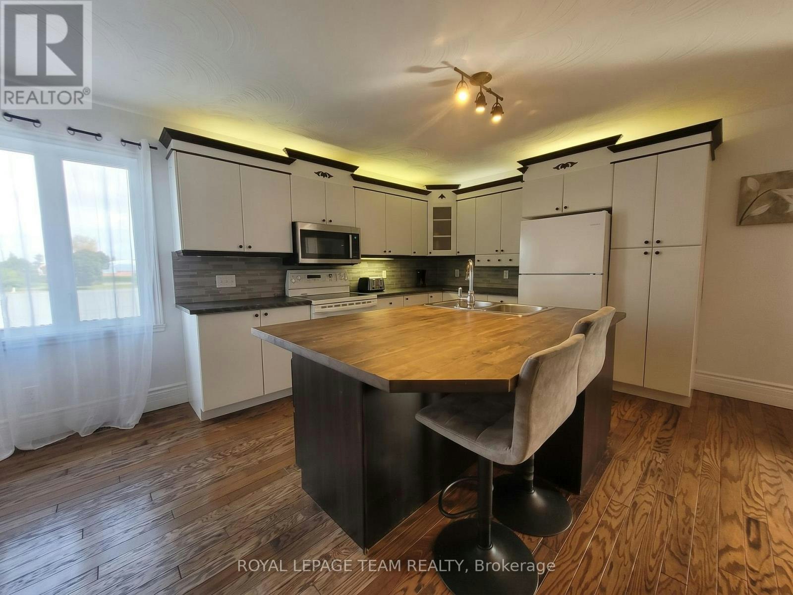 561 St Philippe Street, Alfred, ON, K1A 1A0 - 6