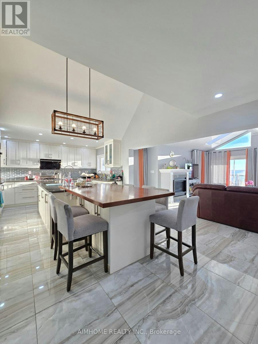 RM Primary 66a Cooks Bay Drive, Georgina, ON, L4P 1L8 - 2