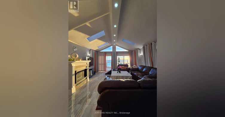 RM Primary 66a Cooks Bay Drive, Georgina, ON, L4P 1L8 - 5