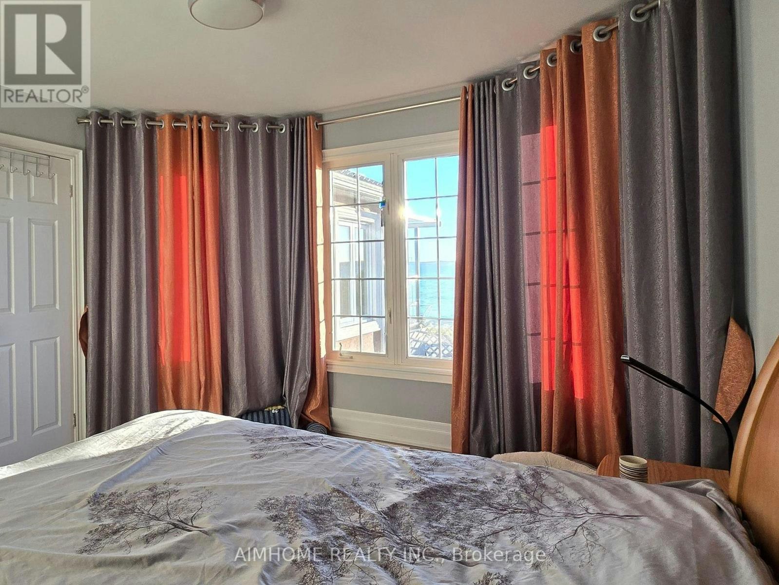 RM Primary 66a Cooks Bay Drive, Georgina, ON, L4P 1L8 - 15