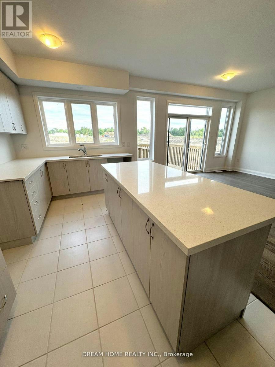 7 Gateway Drive, Barrie, ON, L9J 0C2 - 4