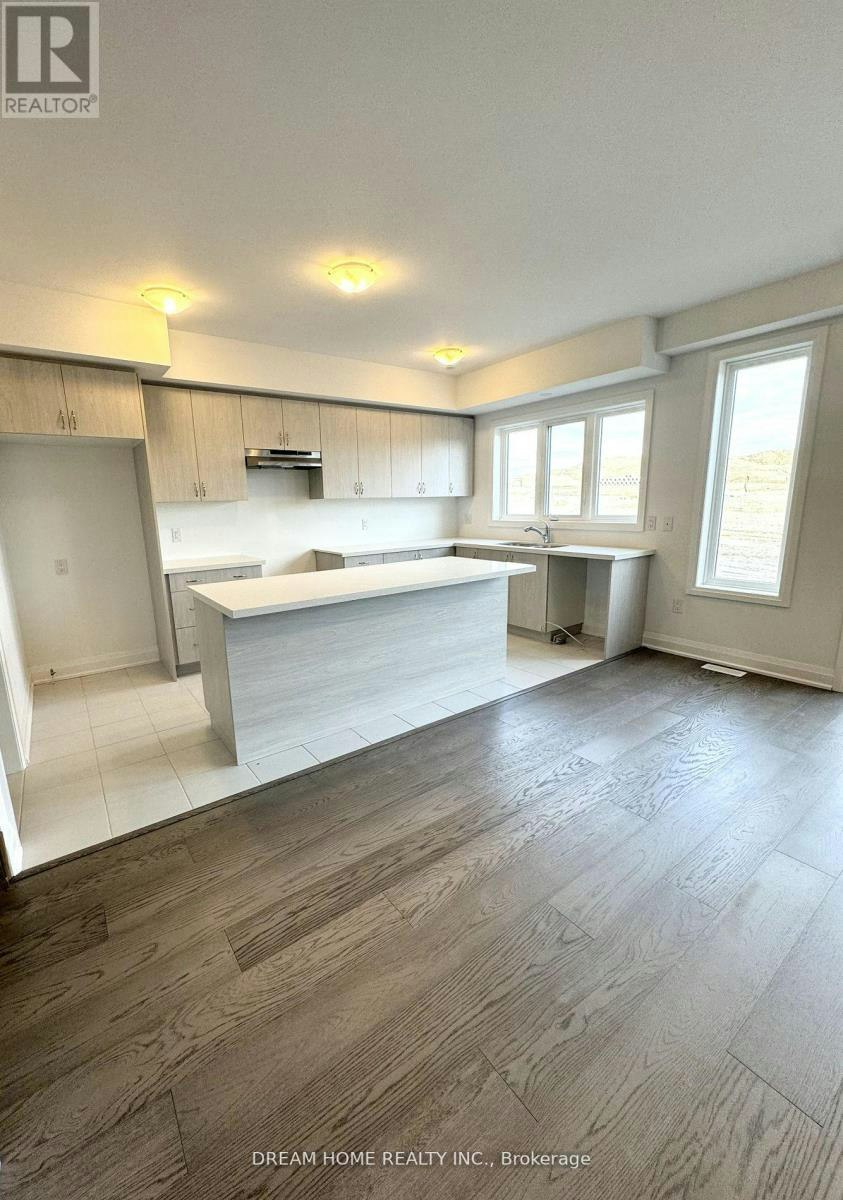 7 Gateway Drive, Barrie, ON, L9J 0C2 - 3
