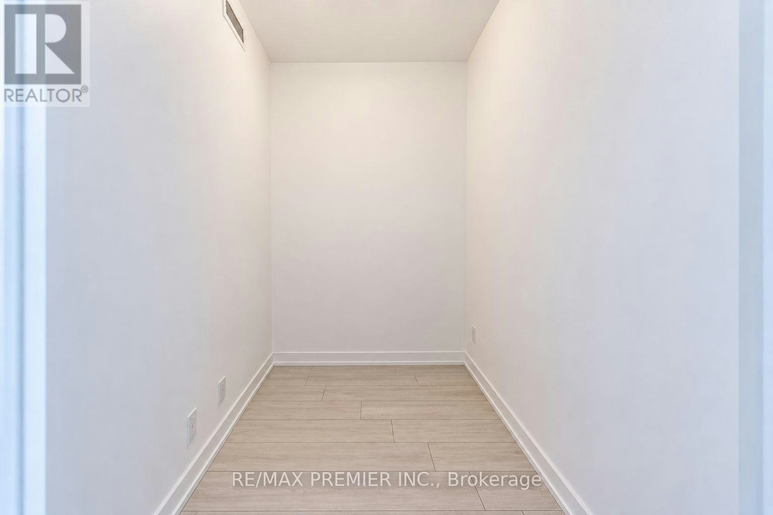 5901-950 Portage Parkway, Vaughan, ON, L4K 0J7 - 9