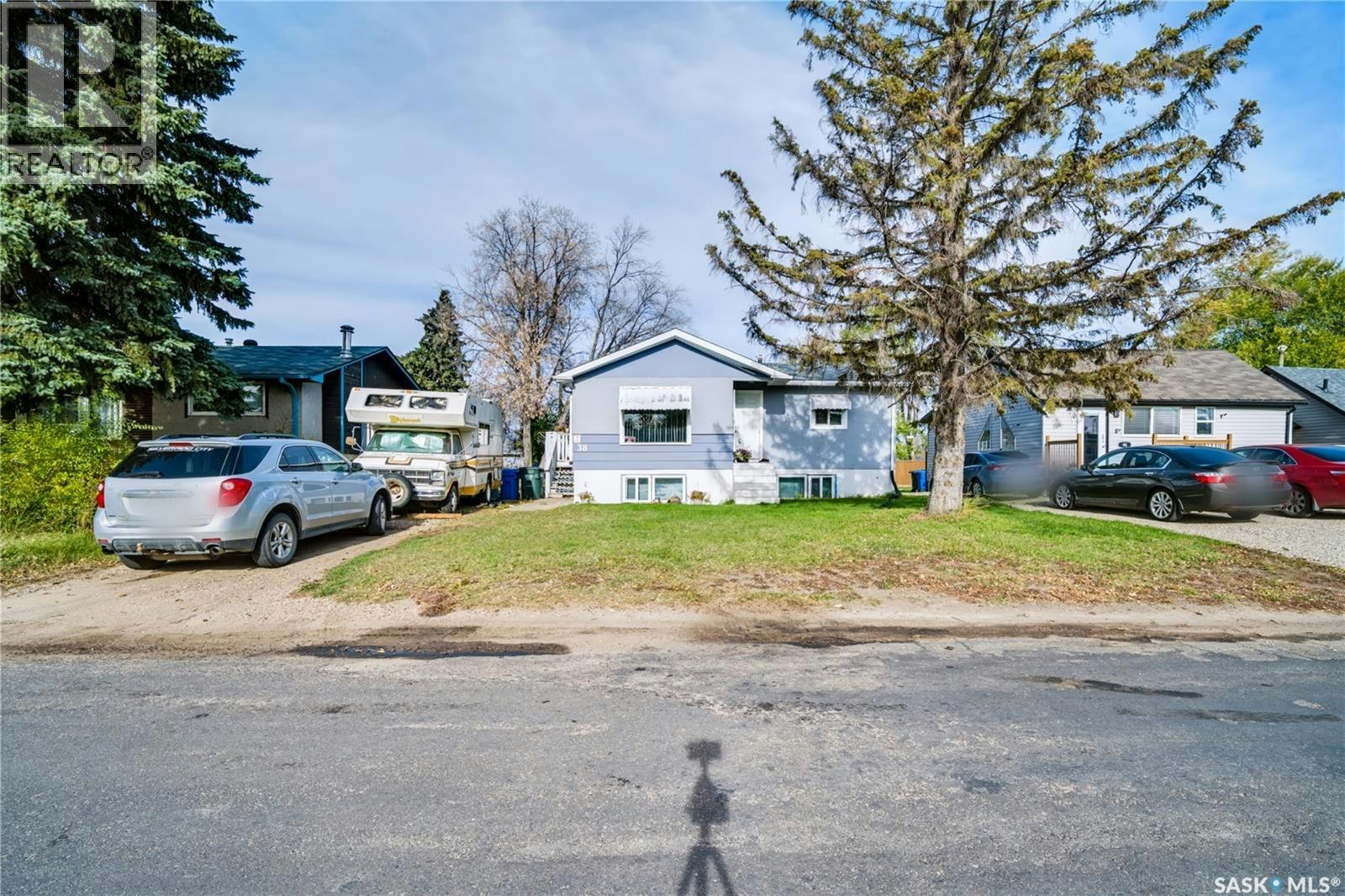 38 30th Street E, Prince Albert, SK, S6V 1Y9