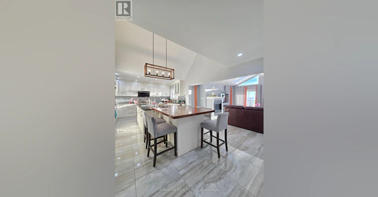 RM 3-66A Cooks Bay Drive, Georgina, ON, L4P 1L8