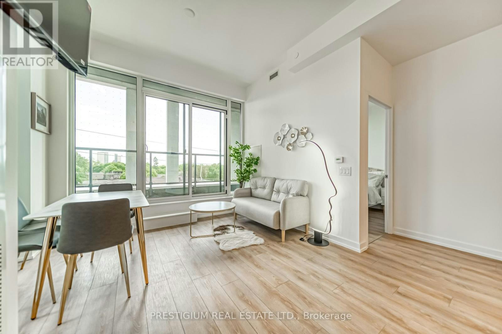 303-500 Dupont Street, Toronto, ON, M6G 1Y7