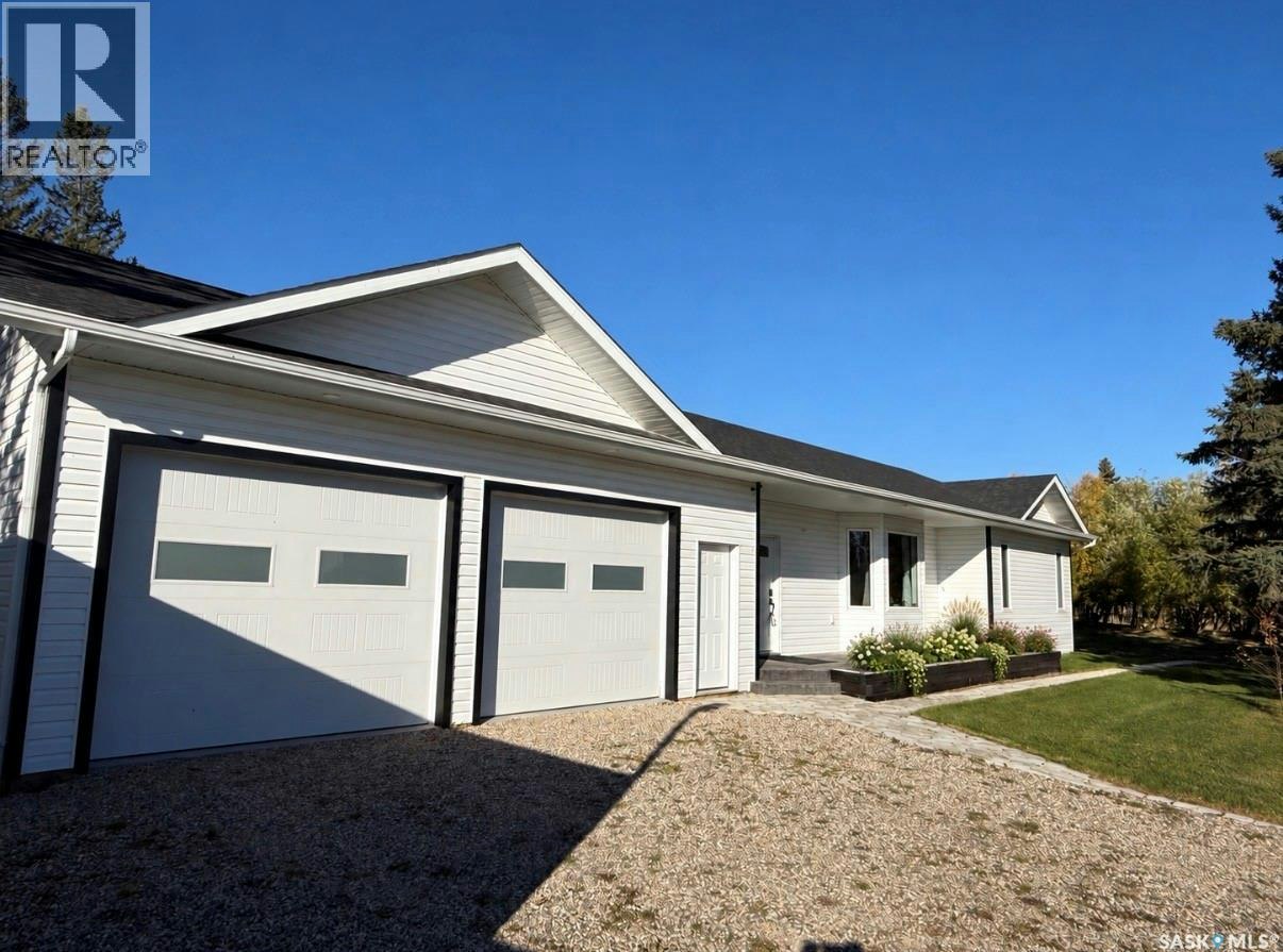 108 Central Avenue, Love, SK, S0J 1P0