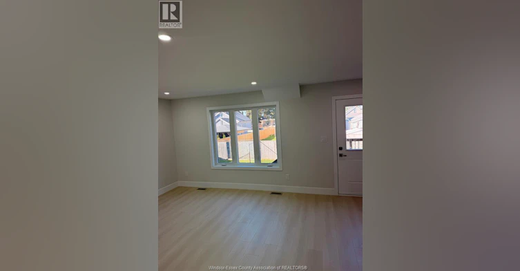 636 Eugenie Street East, Windsor, ON, N8X 2Y4 - 11