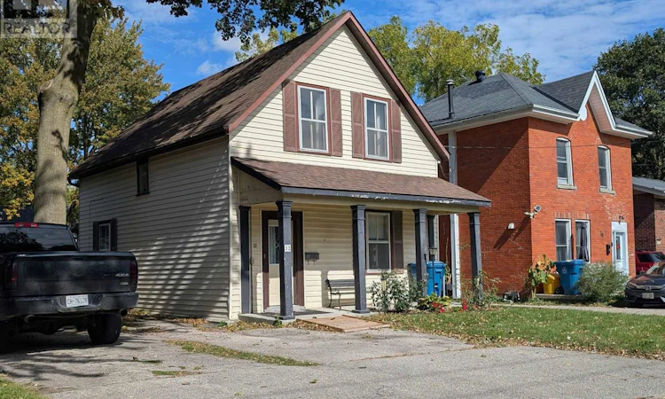 32 Falstaff Street