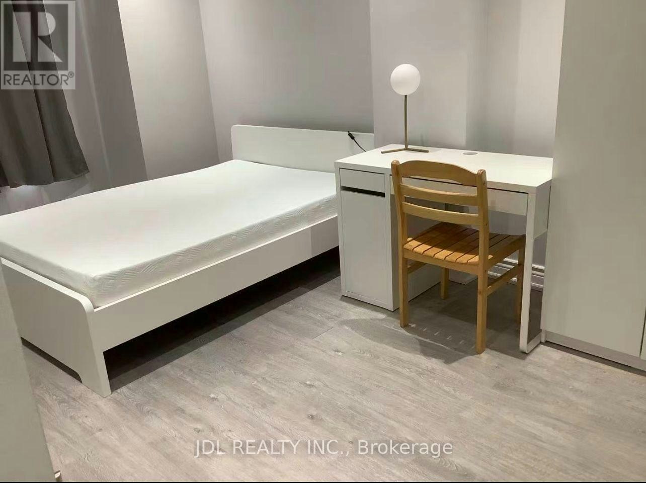 FLR-BIG 16 Masterbedroom 2nd Ross St Street, Toronto, ON, M5T 1Z9 - 3