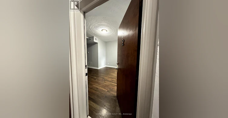2-2024 Queen Street E, Toronto, ON, M4L 1H9 - 16