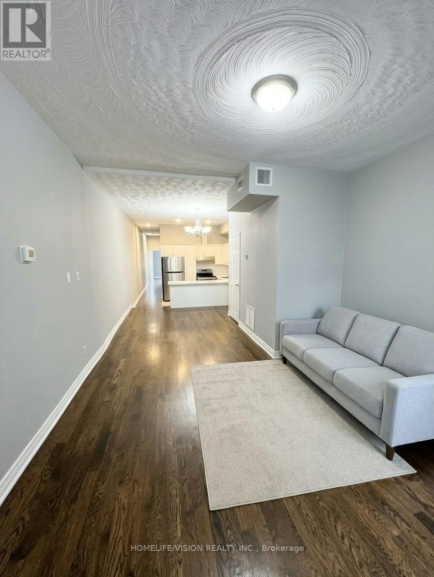 2-2024 Queen Street E, Toronto, ON, M4L 1H9 - 5