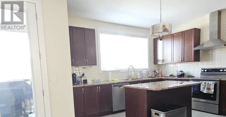 37 Sparks Street, Aurora, ON, L4G 0Z9 - 2