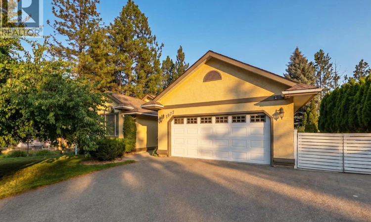 1977 Covington Crescent