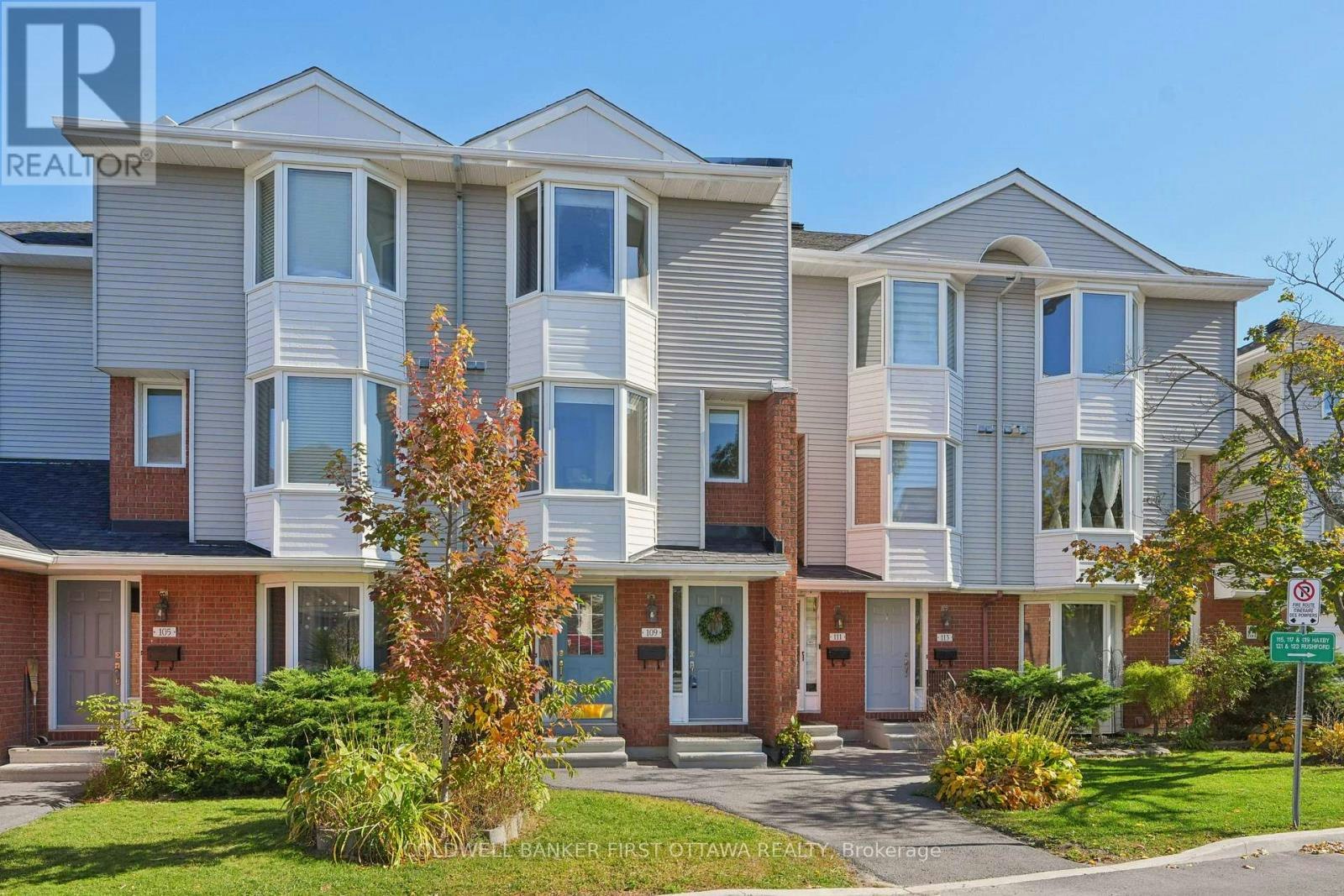 54-109 Haxby Private, Ottawa, ON, K1T 3C3