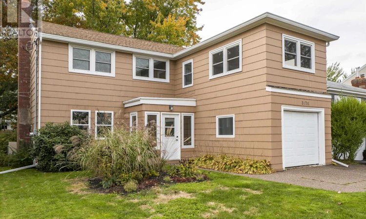 3176 Hemlock Street