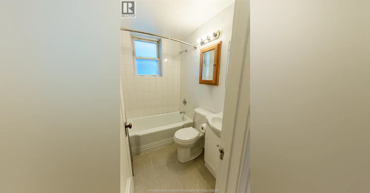105-710 Giles Boulevard East, Windsor, ON, N9A 4E4 - 9