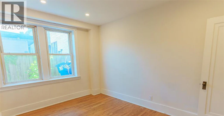 105-710 Giles Boulevard East, Windsor, ON, N9A 4E4 - 4