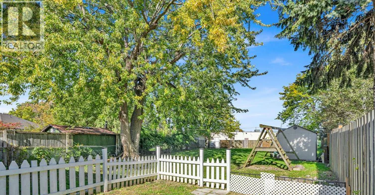 9832 Lynngrove Crescent, Windsor, ON, N8R 1B9 - 37