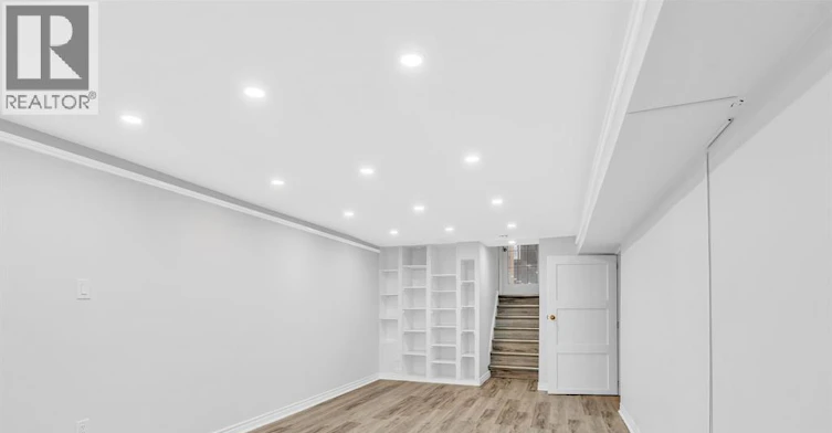 9832 Lynngrove Crescent, Windsor, ON, N8R 1B9 - 31