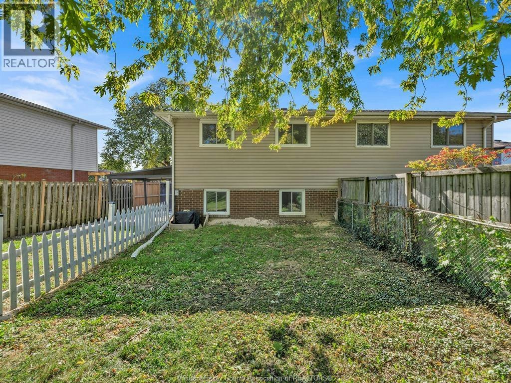 9832 Lynngrove Crescent, Windsor, ON, N8R 1B9 - 44