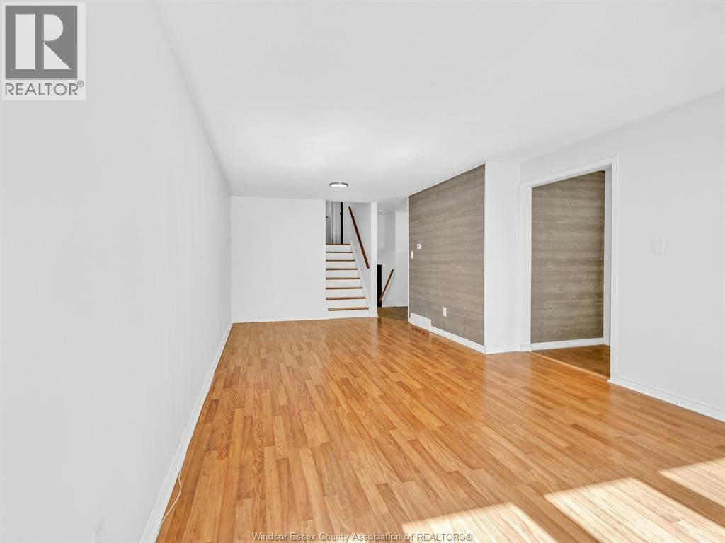 9832 Lynngrove Crescent, Windsor, ON, N8R 1B9 - 7