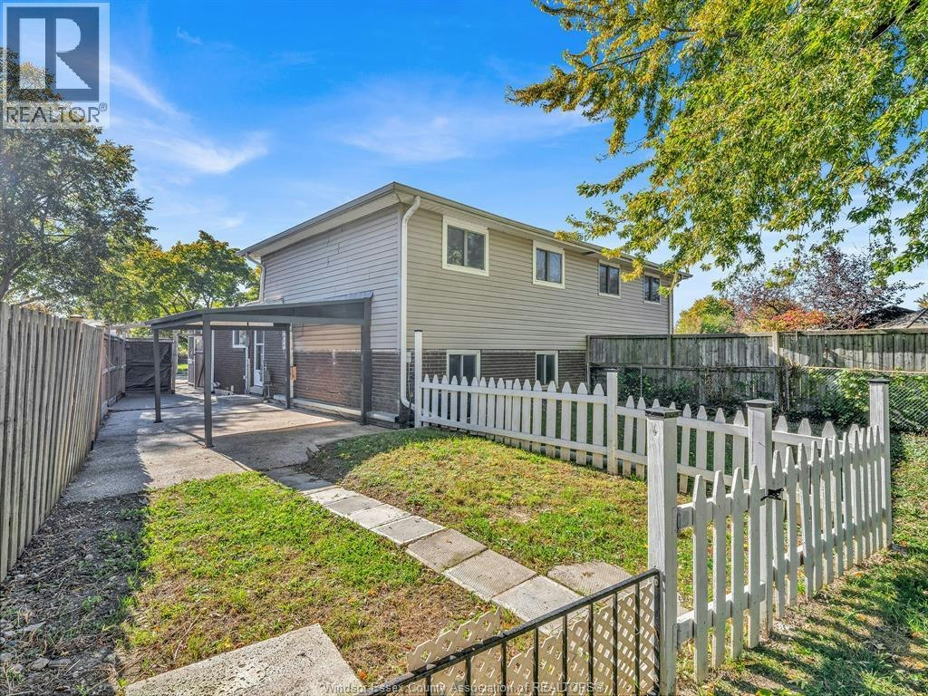 9832 Lynngrove Crescent, Windsor, ON, N8R 1B9 - 45