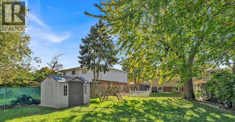 9832 Lynngrove Crescent, Windsor, ON, N8R 1B9 - 42