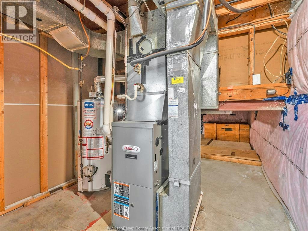 9832 Lynngrove Crescent, Windsor, ON, N8R 1B9 - 33
