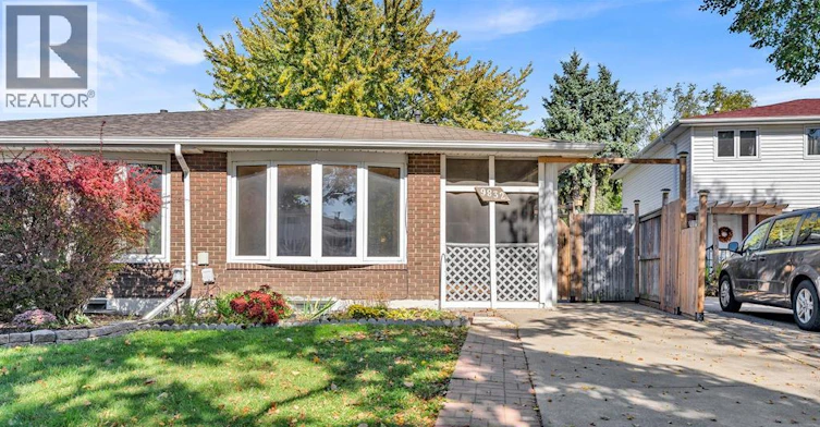 9832 Lynngrove Crescent, Windsor, ON, N8R 1B9