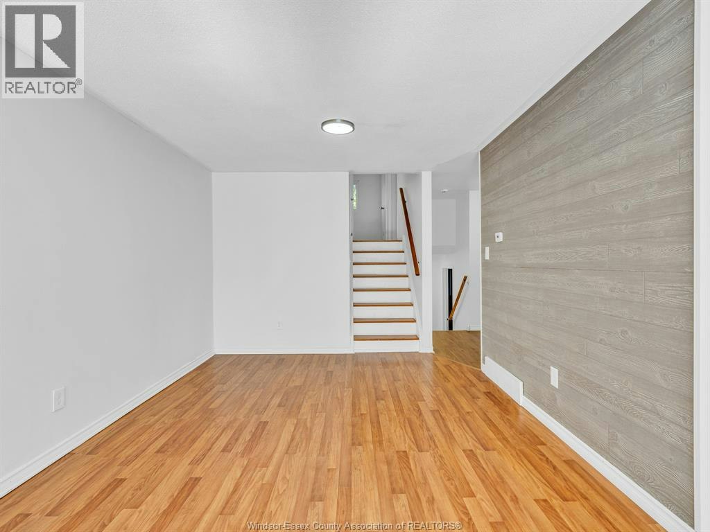 9832 Lynngrove Crescent, Windsor, ON, N8R 1B9 - 8