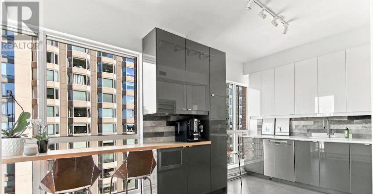 1902 38 Avenue Road, Toronto, ON, M5R 2G2 - 17