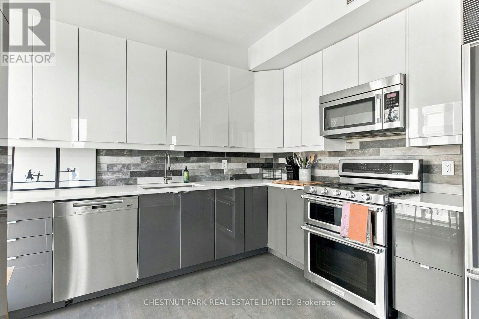 1902 38 Avenue Road, Toronto, ON, M5R 2G2 - 19