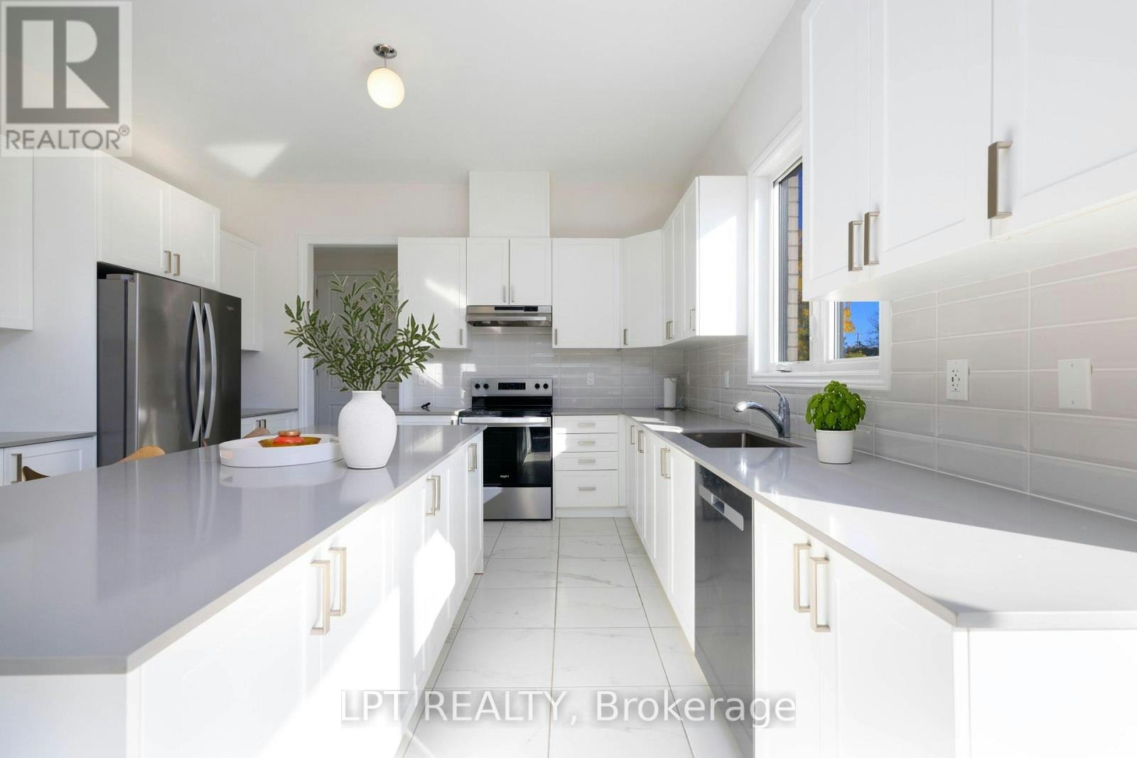 3 Rail Trail Court, Georgina, ON, L0E 1R0 - 16