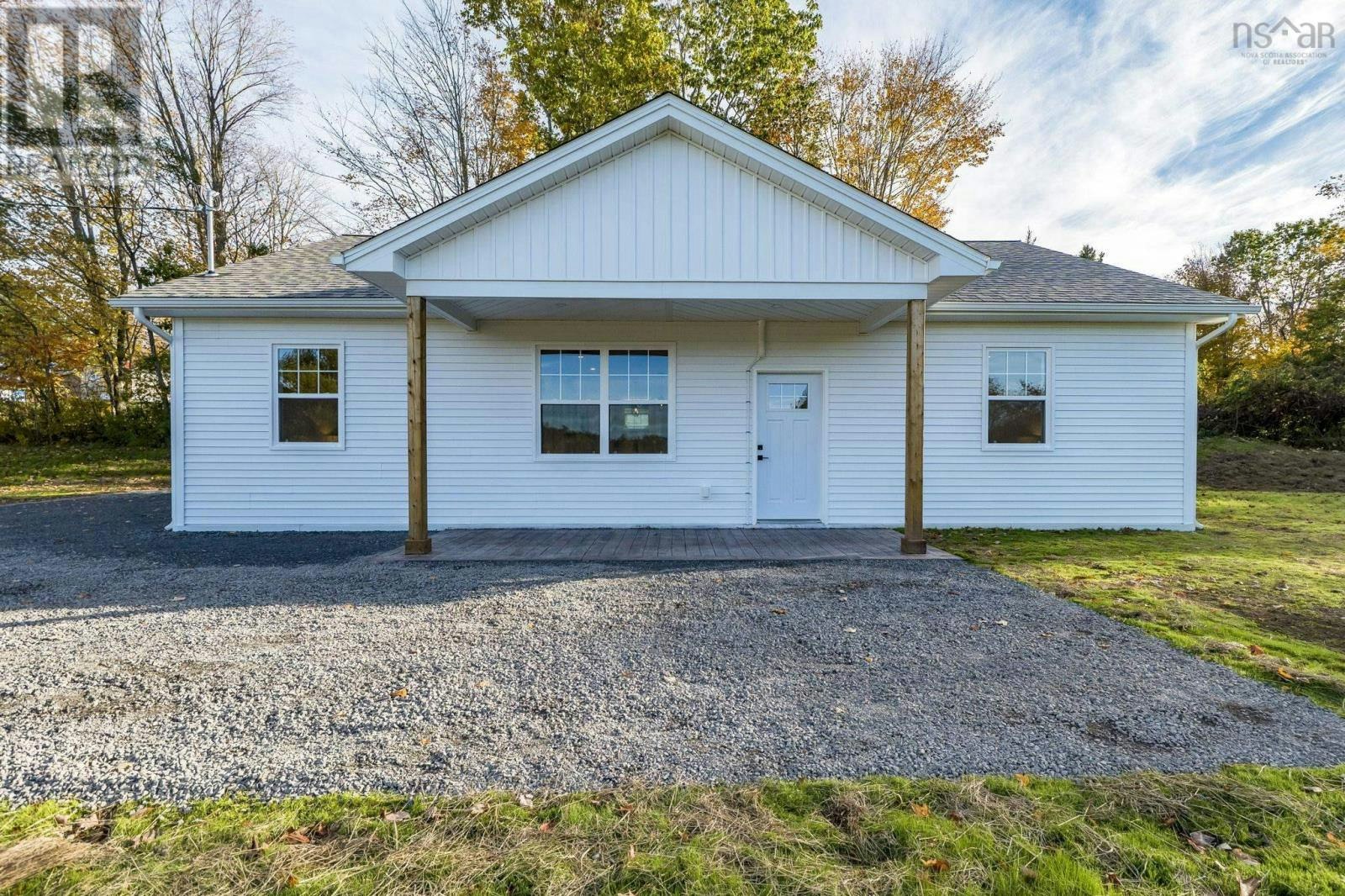 28 Davis Road, St. Croix, NS, B0N 2T0