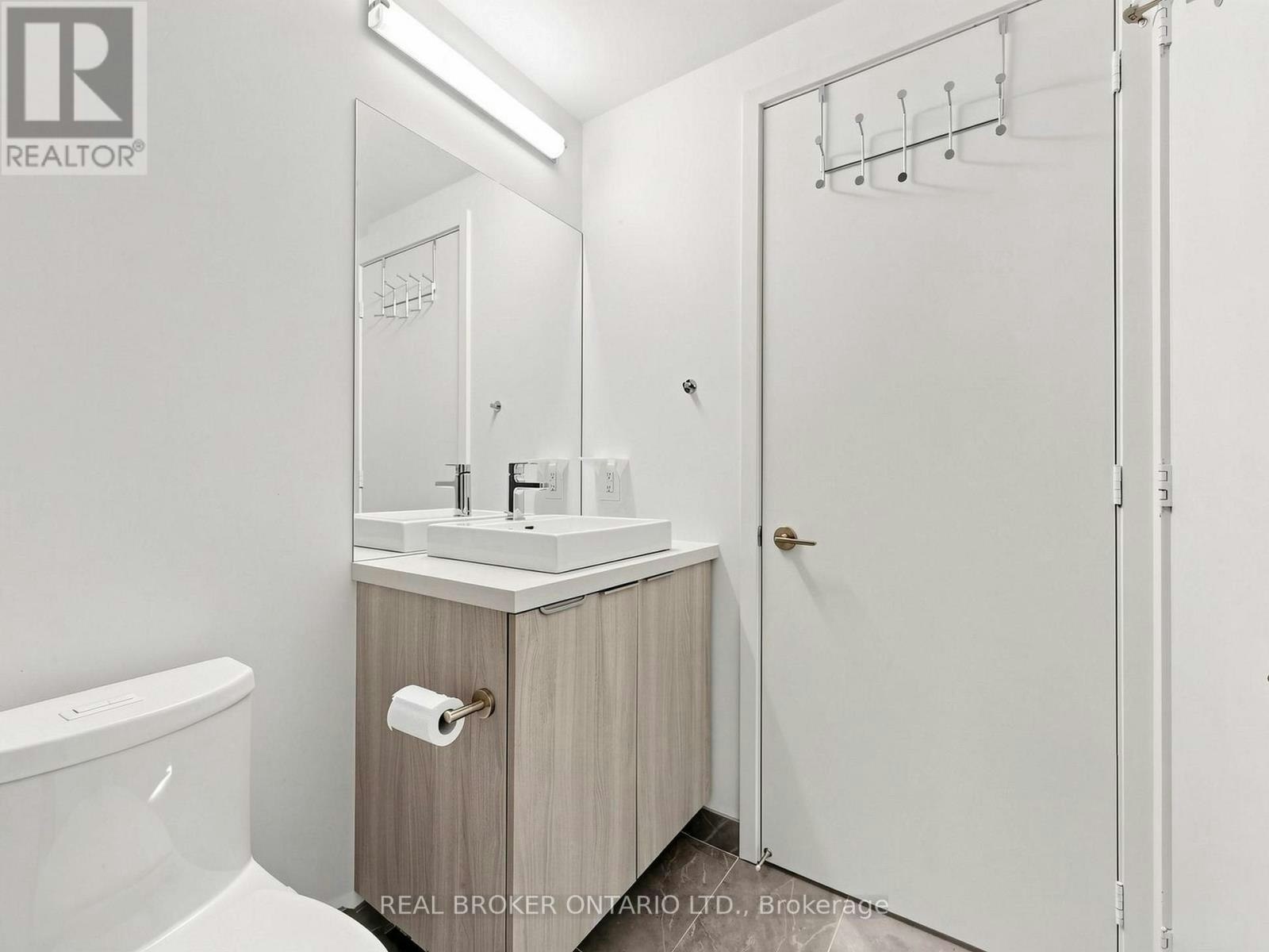 816-158 Front Street E, Toronto, ON, M5A 0K9 - 17