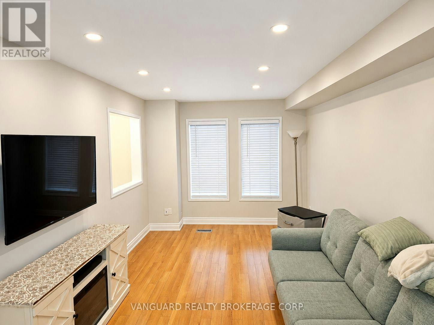 58-19 Foxchase Avenue, Vaughan, ON, L4L 9N1 - 3