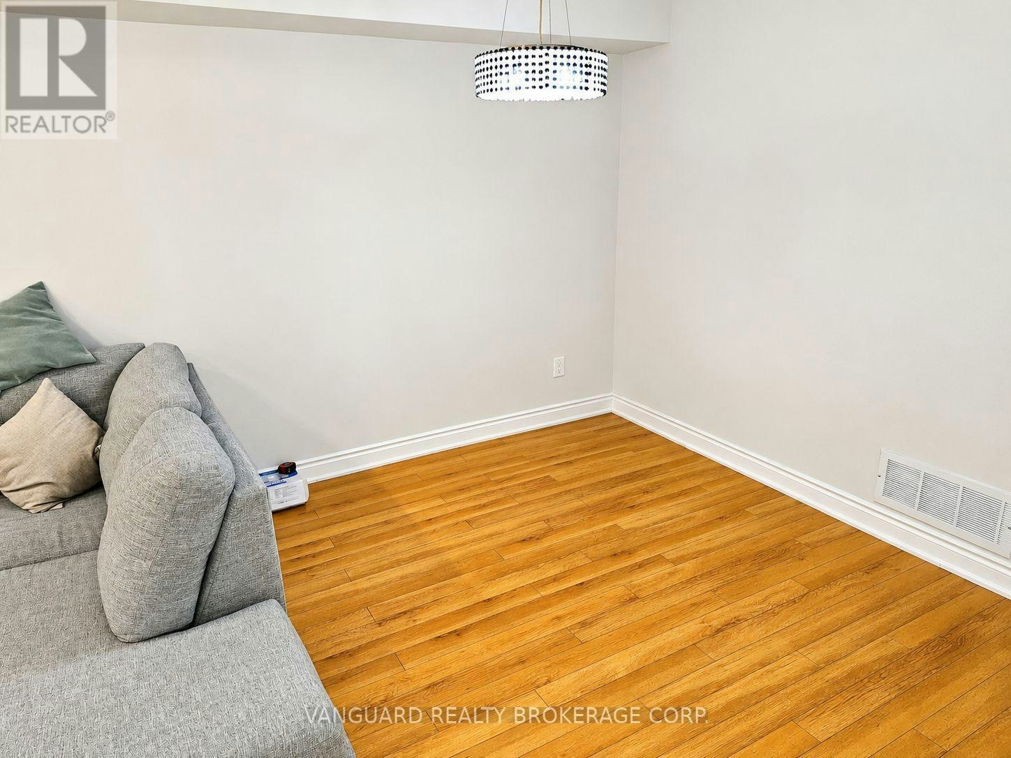 58-19 Foxchase Avenue, Vaughan, ON, L4L 9N1 - 4