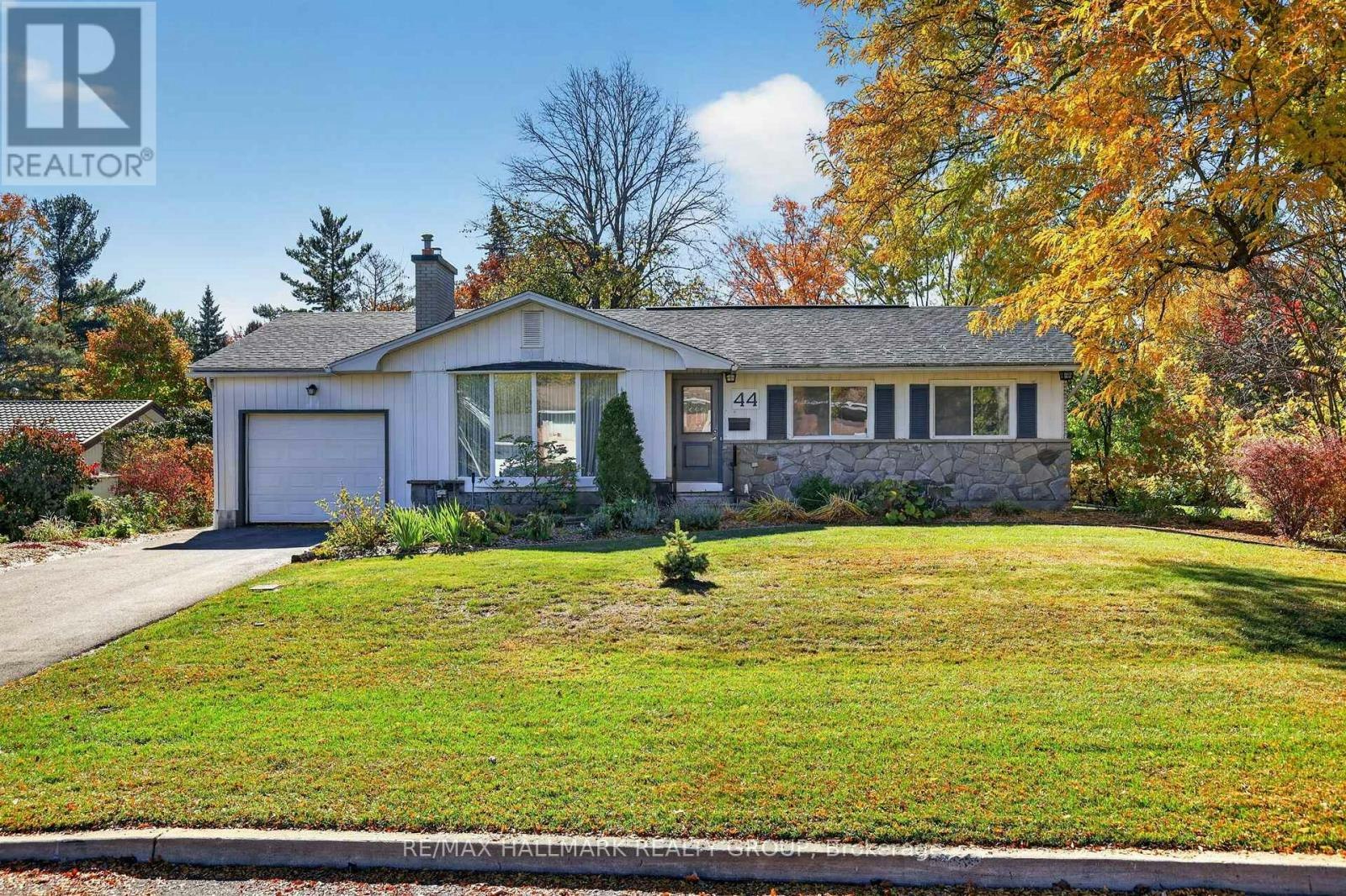 44 Singal Street, Ottawa, ON, K2L 1B9