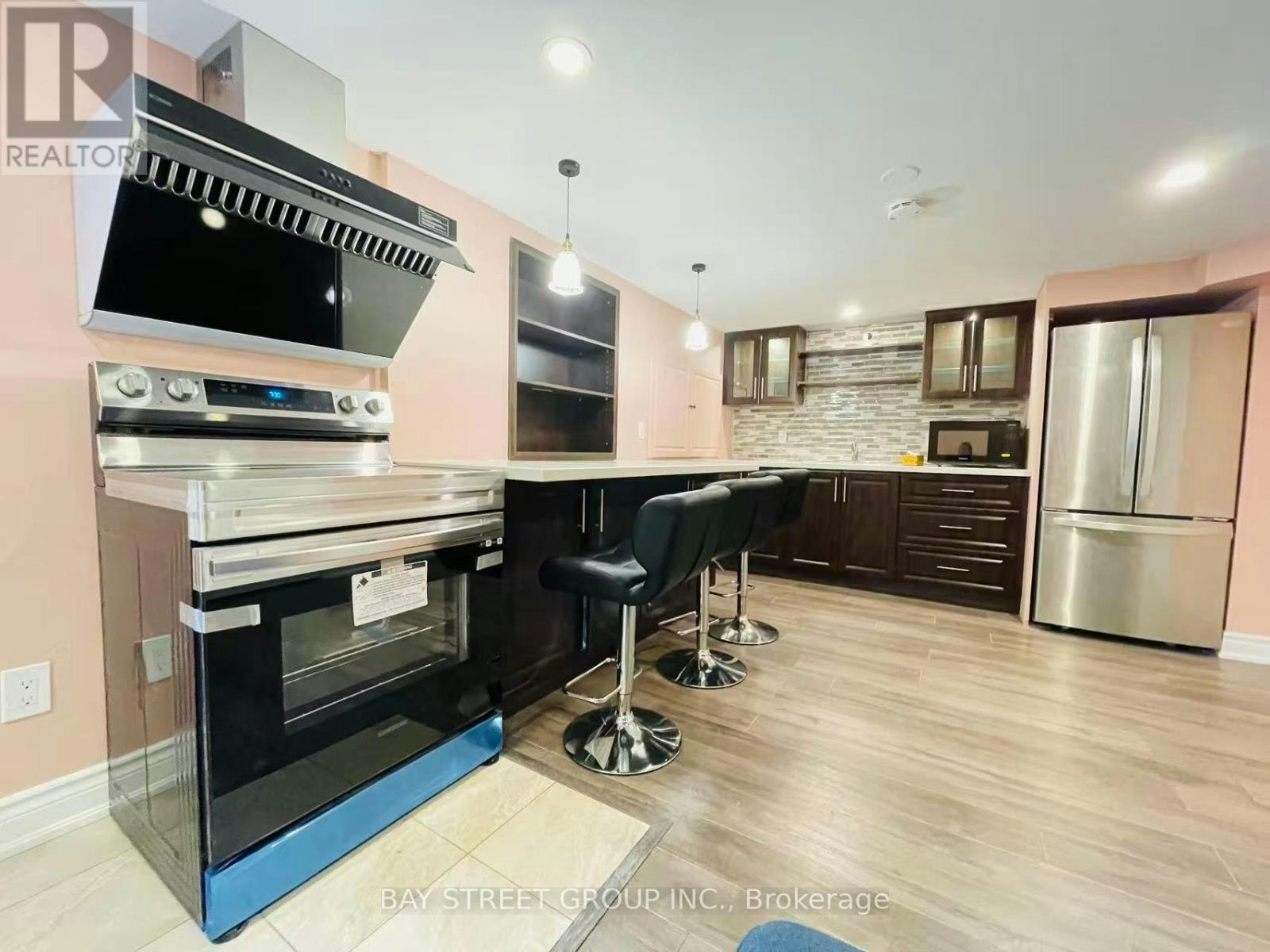 2100 Dunvegan Avenue, Oakville, ON, L6J 6N5 - 5