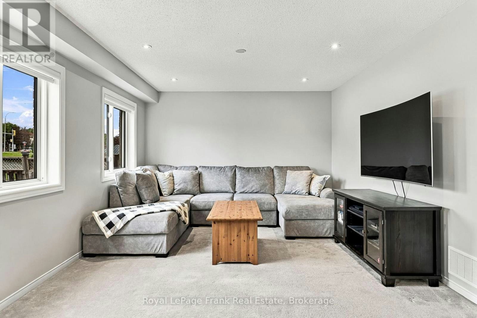 10 Oceanpearl Crescent, Whitby, ON, L1N 0C2 - 8