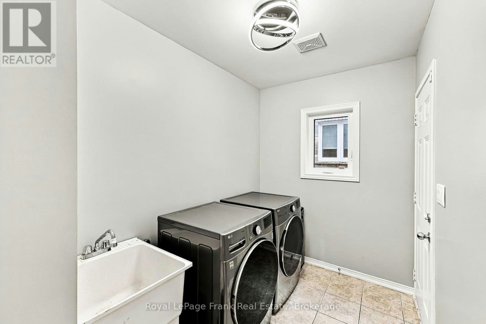 10 Oceanpearl Crescent, Whitby, ON, L1N 0C2 - 19