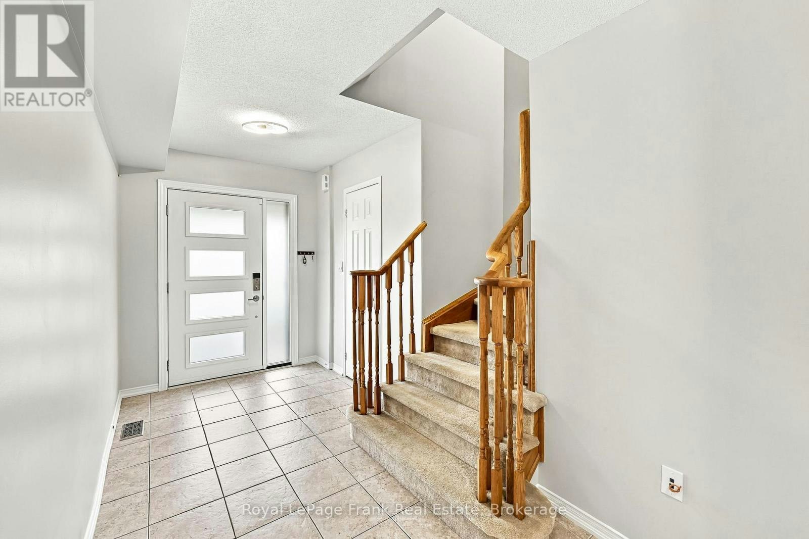 10 Oceanpearl Crescent, Whitby, ON, L1N 0C2 - 6