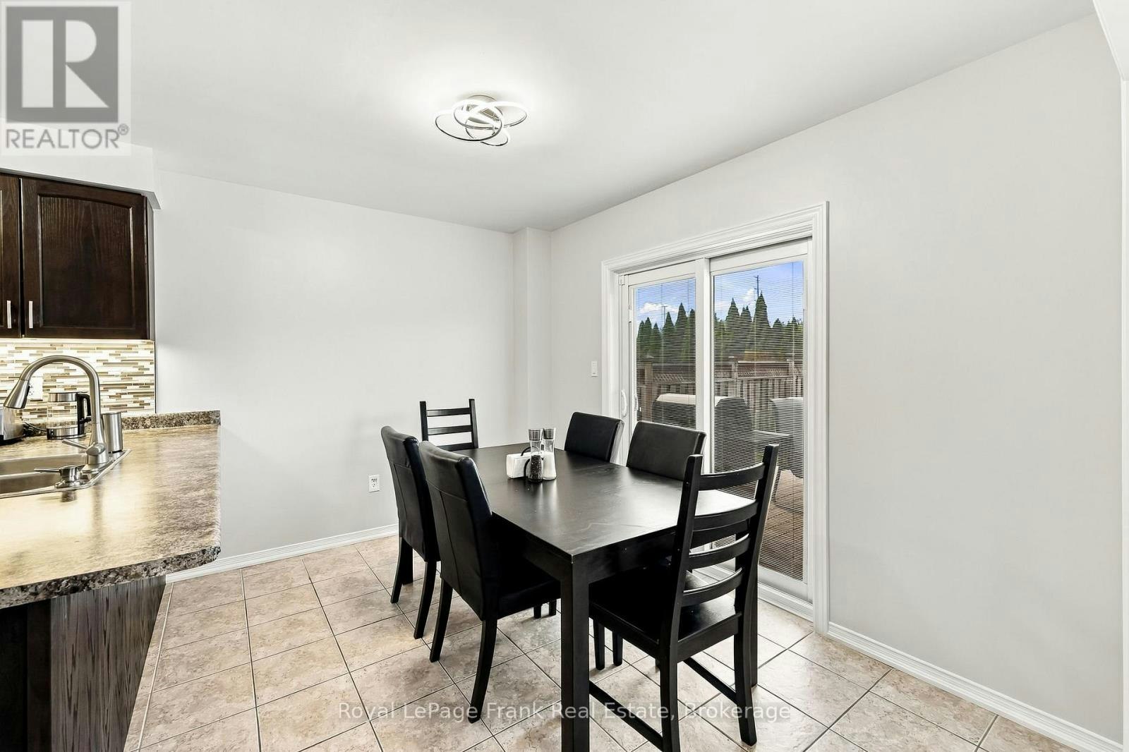 10 Oceanpearl Crescent, Whitby, ON, L1N 0C2 - 11