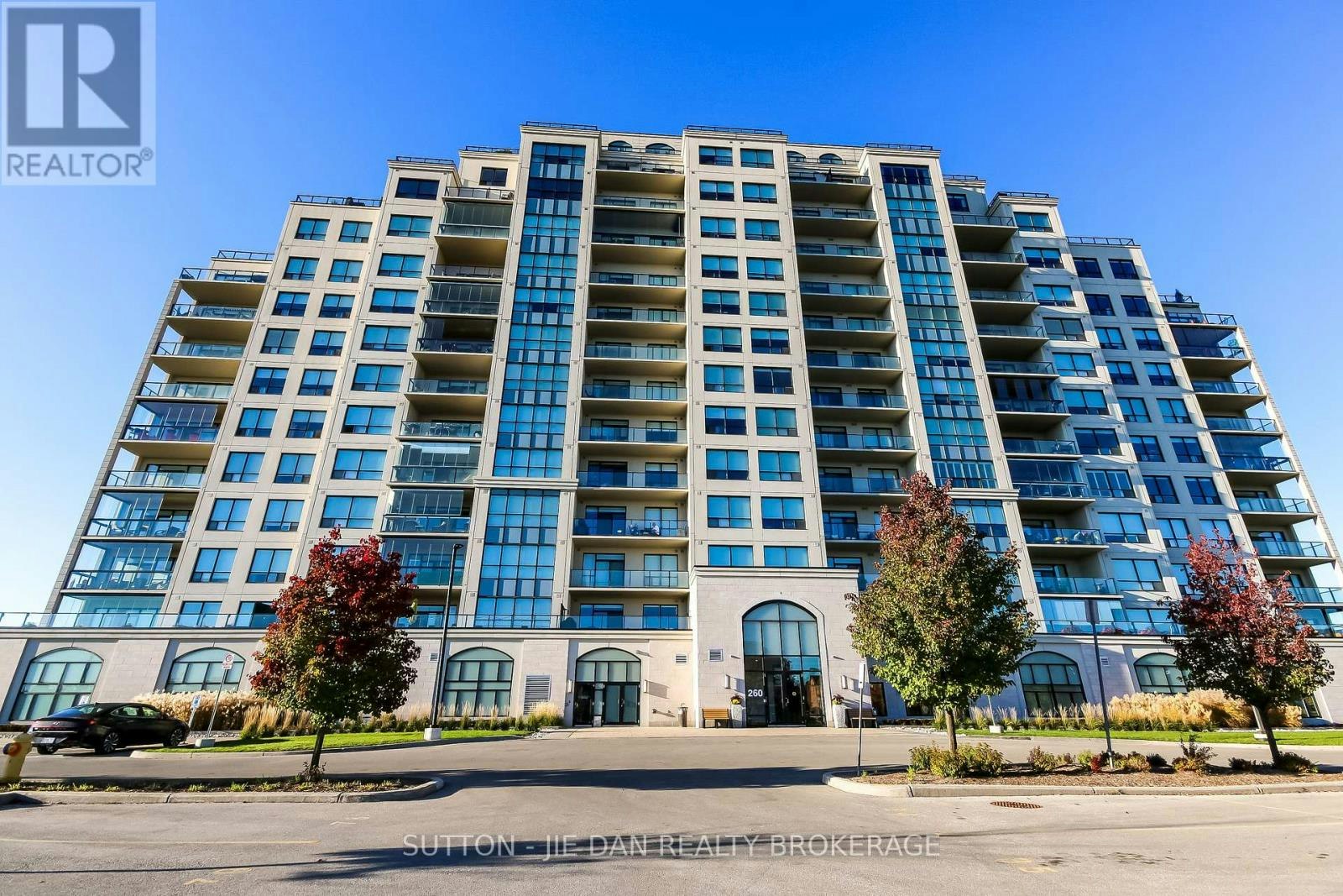 912-260 Villagewalk Boulevard, London, ON, N6G 0W6